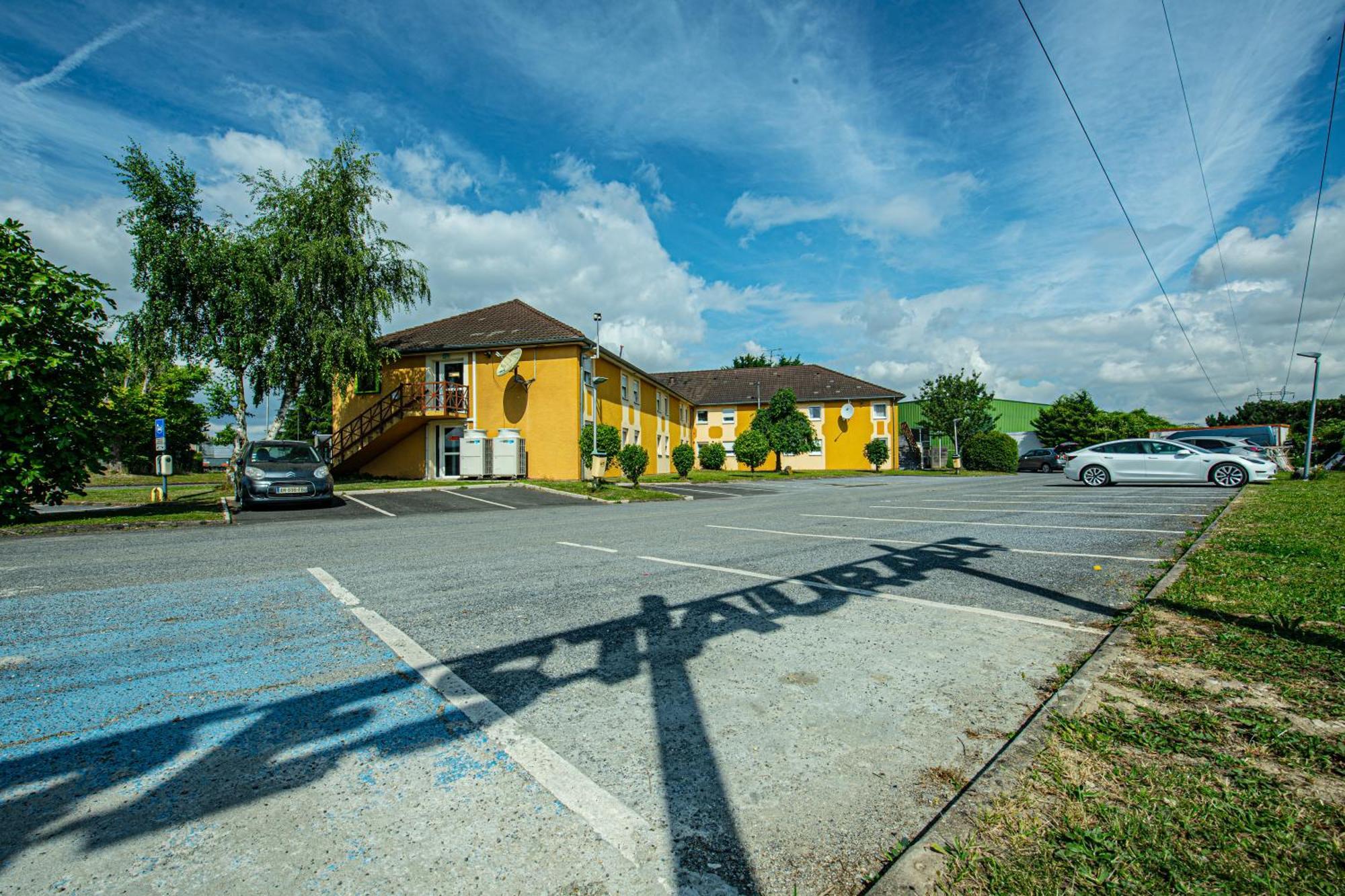 Logis Hotel - Le Relais Du Parisis Villeparisis Exteriér fotografie