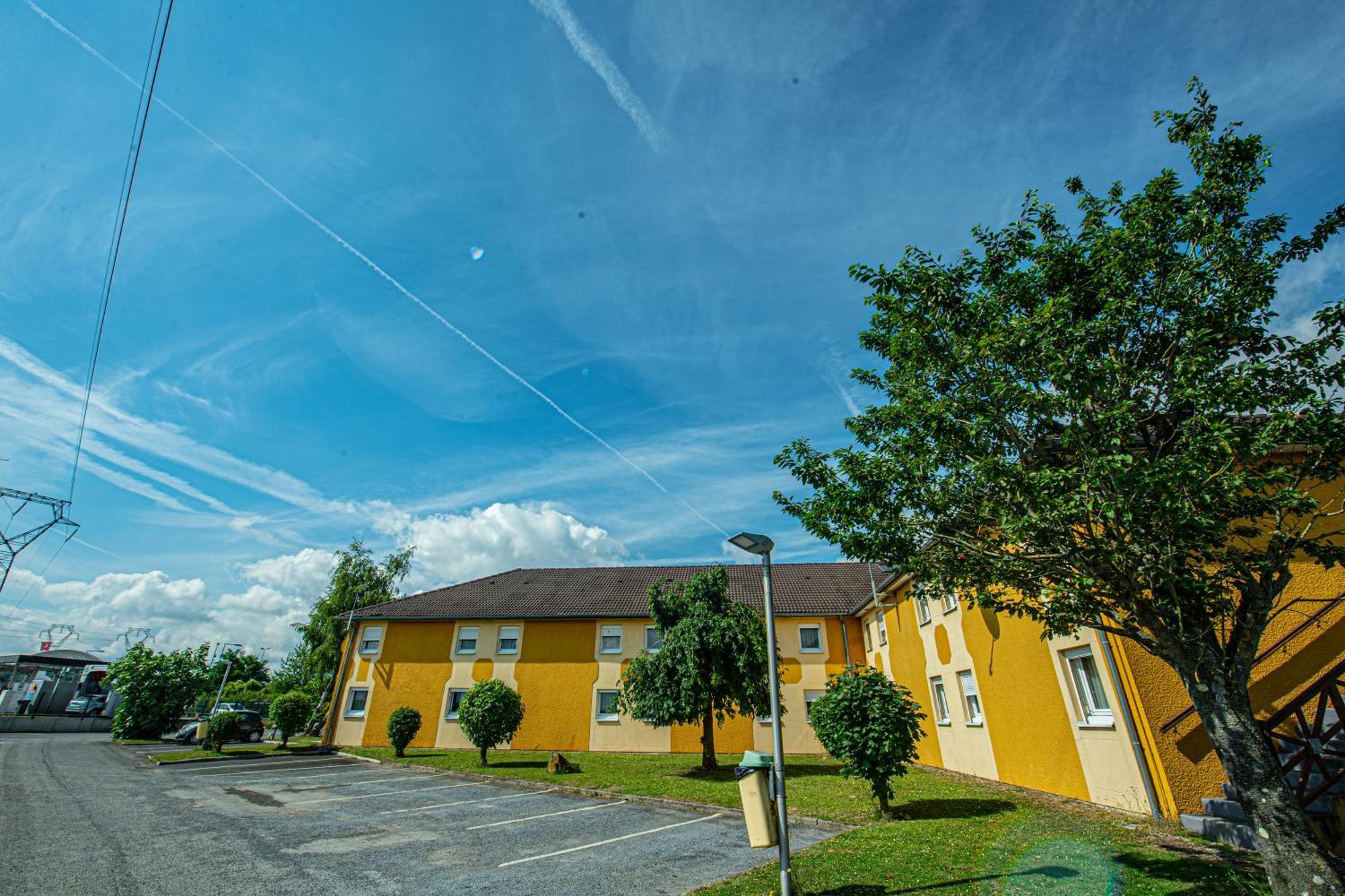 Logis Hotel - Le Relais Du Parisis Villeparisis Exteriér fotografie