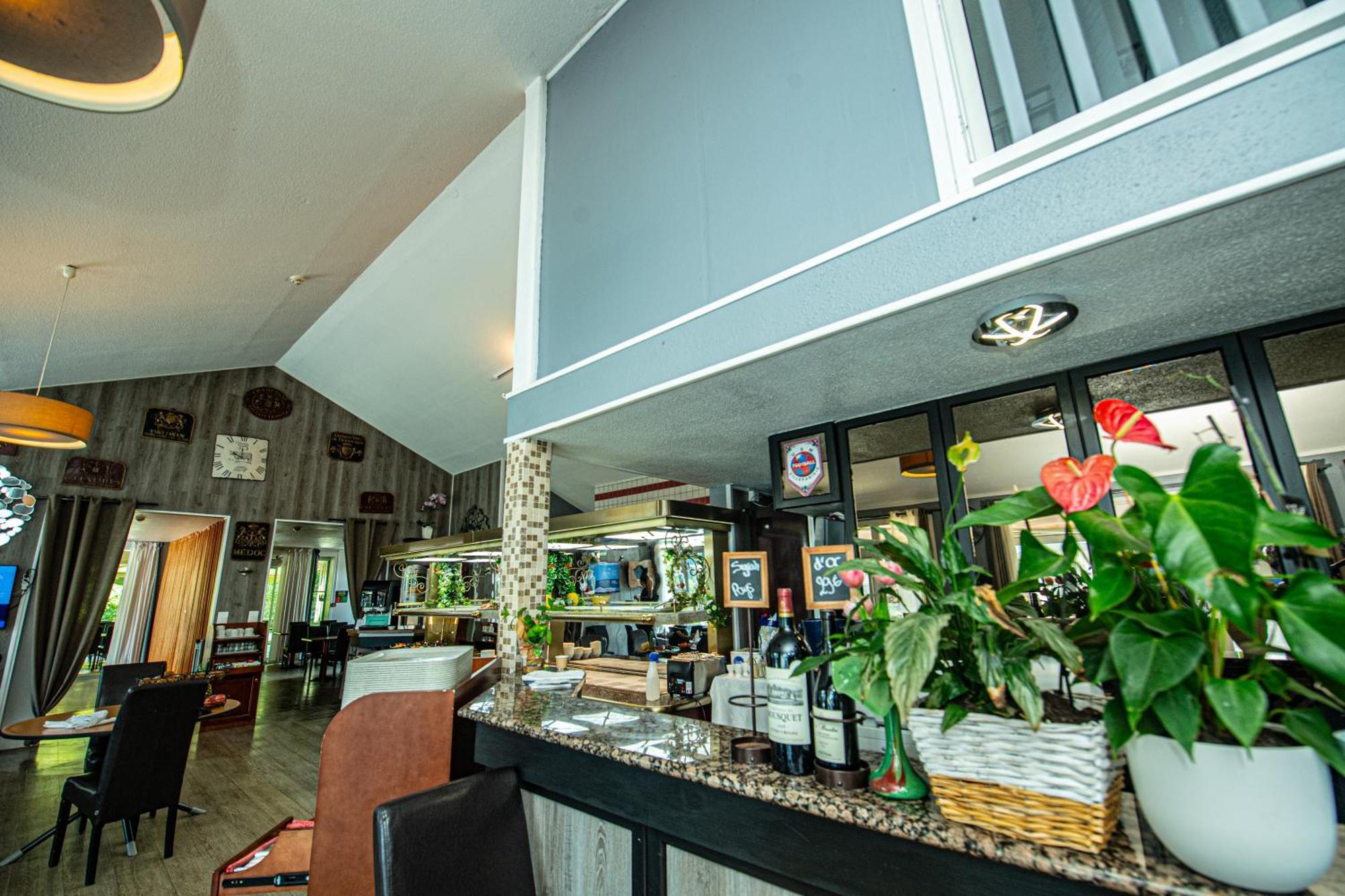 Logis Hotel - Le Relais Du Parisis Villeparisis Exteriér fotografie