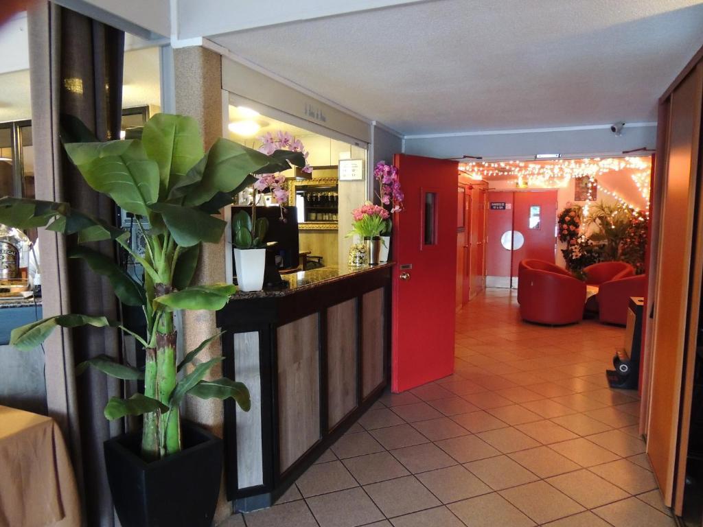 Logis Hotel - Le Relais Du Parisis Villeparisis Exteriér fotografie